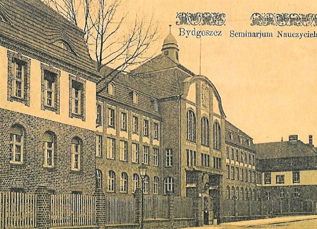 Państwowe Seminarium Nauczycielskie przy ul. Seminaryjnej, później Liceum Pedagogiczne.