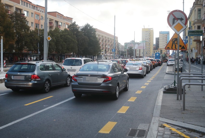 Popołudniowy szczyt w centrum Szczecina. Jak wygląda miasto...