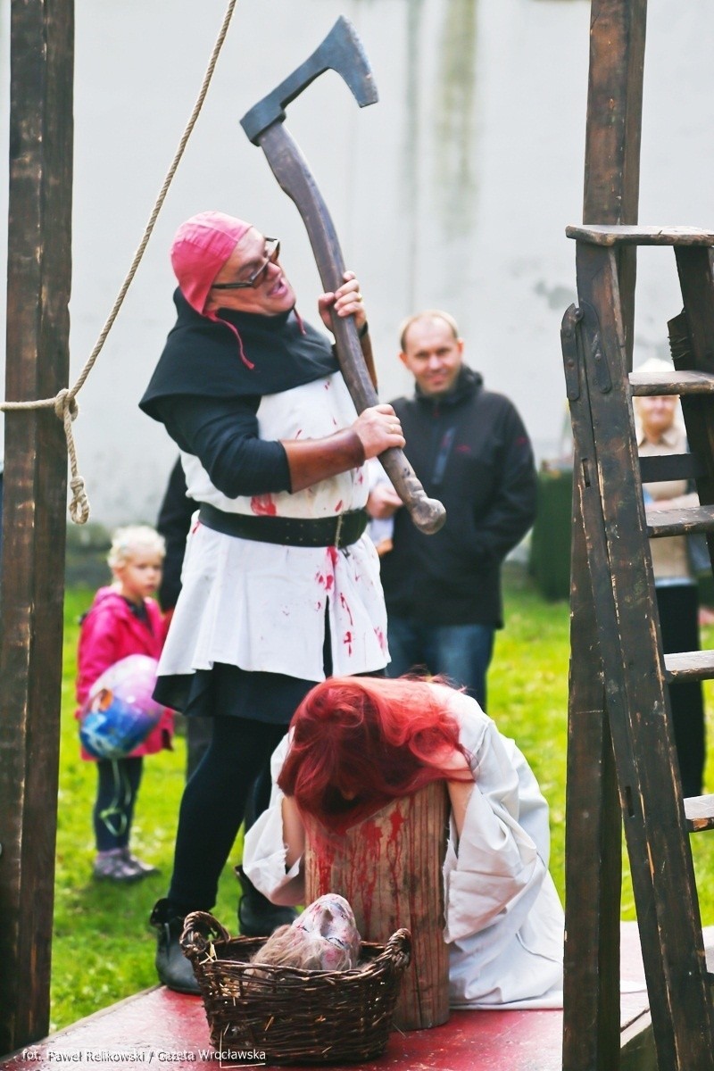 Wrocław: Rycerze i pokazy walk na jarmarku w Leśnicy (ZDJĘCIA, PROGRAM)