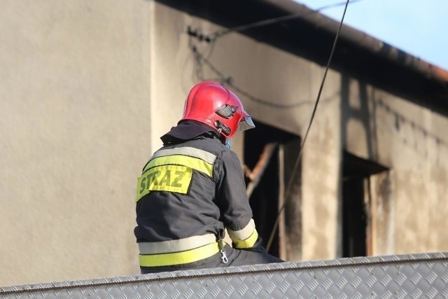 Pożar przy ul.Kolejowej w Nowej Wsi Wielkiej wybuchł tuż przed godz. 14. Na szczęście, nie ma poszkodowanych osób.