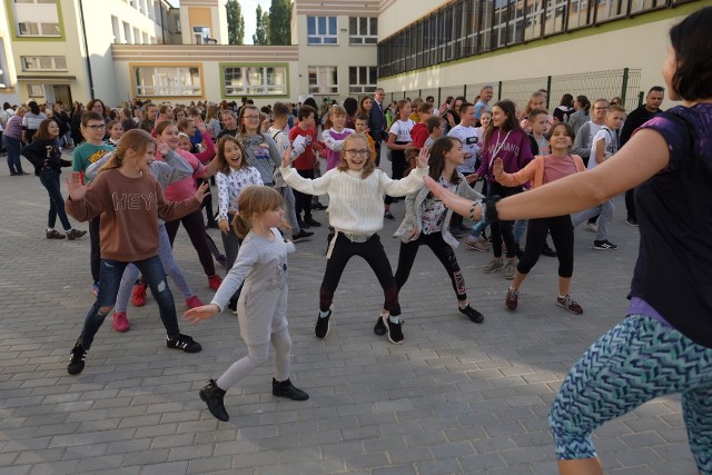 Festyn przy SP nr 24 z okazji otwarcia zmodernizowanego terenu rekreacyjnego