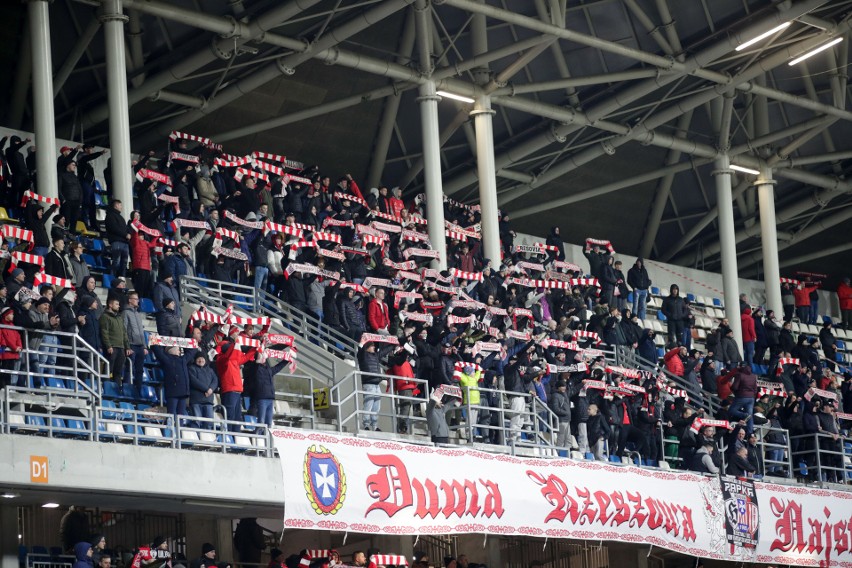 Resovia Rzeszów wygrała u siebie ważny mecz z Odrą Opole 2:0 [ZDJĘCIA]