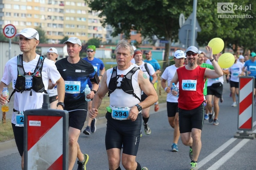 Maraton Szczeciński 2018: pół tysiąca biegaczy! [DUŻO ZDJĘĆ, WIDEO]