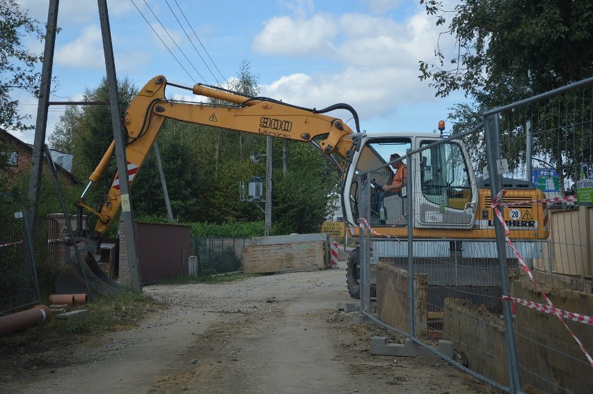 Trwa budowa kanalizacji na Polanowicach
