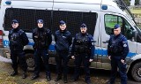 Zmarznięta 93-latka spod Hajnówki próbowała złapać "stopa", bo nie miała jak wrócić do domu. Zlitowali się nad nią policjanci