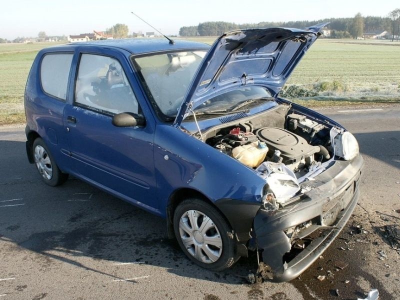 Fiat uderzył w suzuki. Są ranni