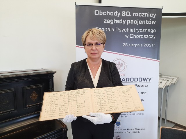 Prezentacja ksiąg pacjentów szpitala psychiatrycznego w Choroszczy z lat 1939-1941 oraz otwarcie wystawy prac artystycznych obecnych pacjentów (12.08.2021 r., Archiwum Państwowe w Białymstoku).