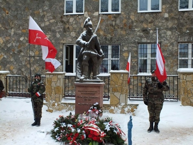 Centralne, państwowe uroczystości odbędą się w niedzielę przed pomnikiem generała Mariana Langiewicza w Wąchocku