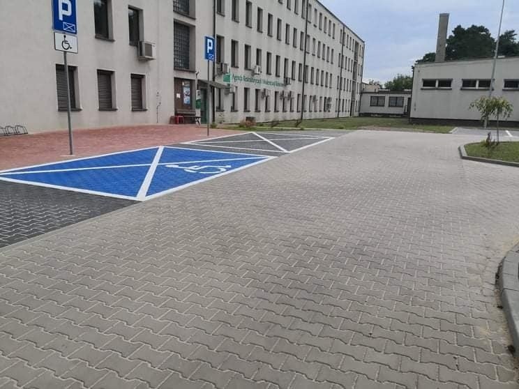 Nowy parking przy ulicy Zdziczów w Kozienicach został oddany do użytku - zobacz zdjęcia