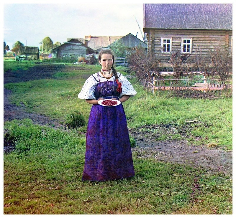Piękne kolorowe zdjęcia carskiej Rosji. Tak wyglądało życie na wsi sto lat temu  