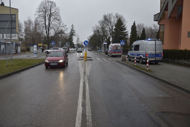 73-latek potrącił kobietę na pasach przy ul. Klikowskiej i uciekł z miejsca zdarzenia