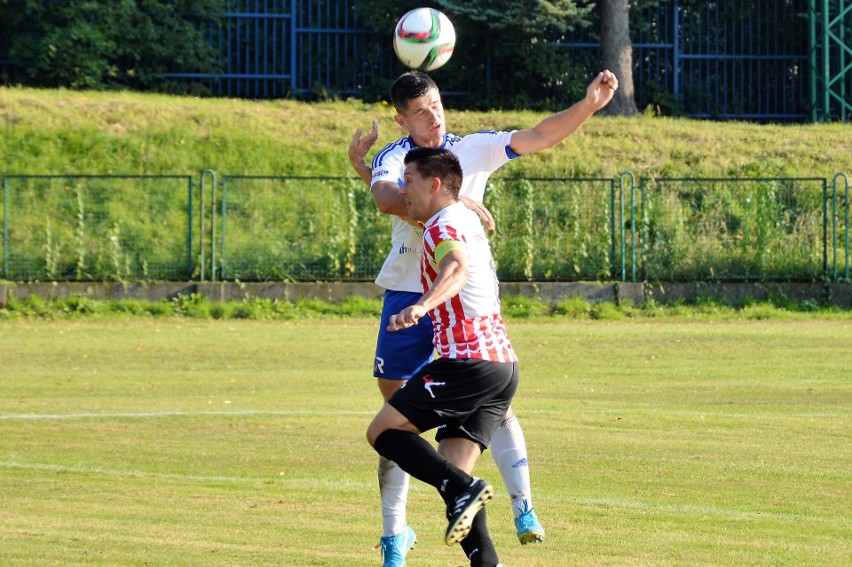 4. liga. Oświęcimska magia „szóstek” w Andrychowie dała Unii zwycięstwo nad Beskidem [ZDJĘCIA]