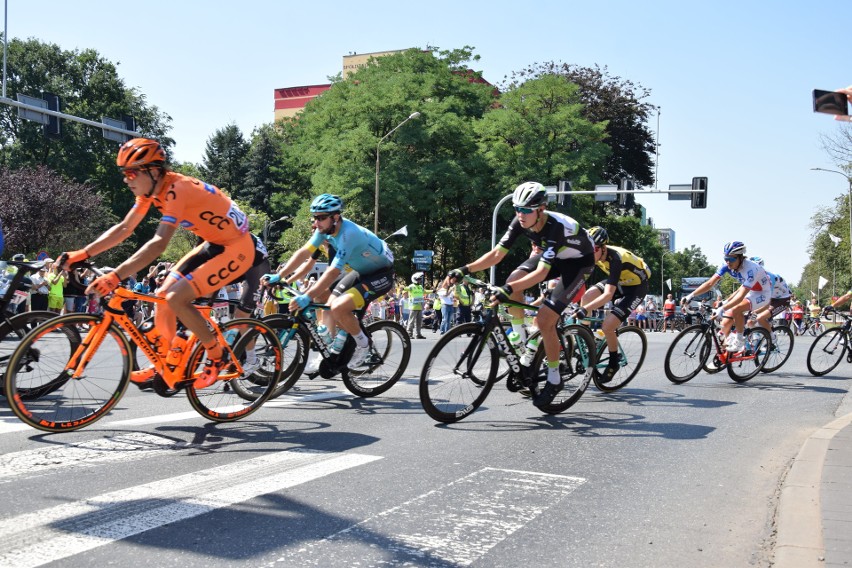 Tour de Pologne 2017 w Zawierciu. Kolarze już wystartowali ZDJĘCIA