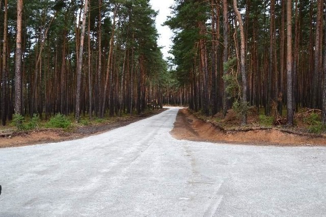 Budują leśne drogi w GrochowicachPrace są prowadzone w leśnictwie Strzeszków i Grochowice