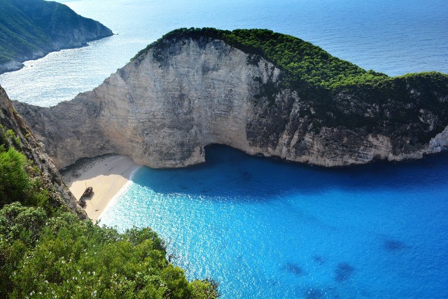 Grupa czterdziestu turystów wypoczywających na greckiej wyspie Zakynthos niespodziewanie musiała przedłużyć swój pobyt
