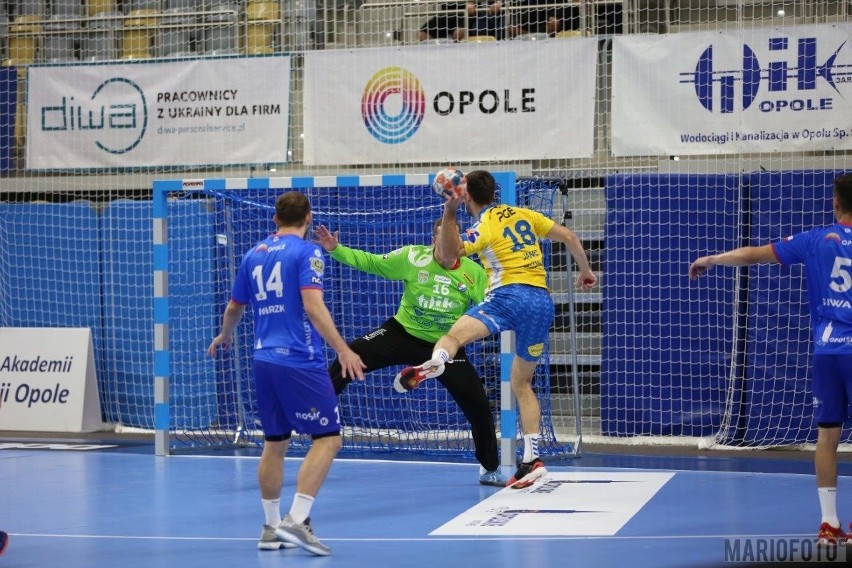 Gwardia Opole przegrała z Vive Kielce 26-36.