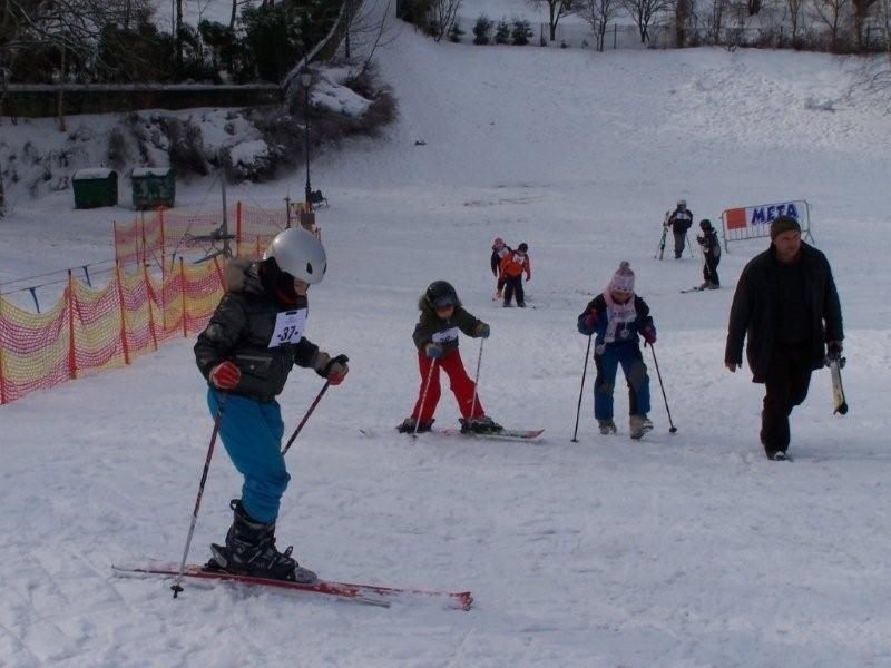 Zawody narciarskie w parku Piszczele