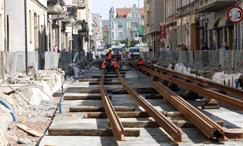 Z wielkim trudem postępują roboty przy modernizacji sieci...