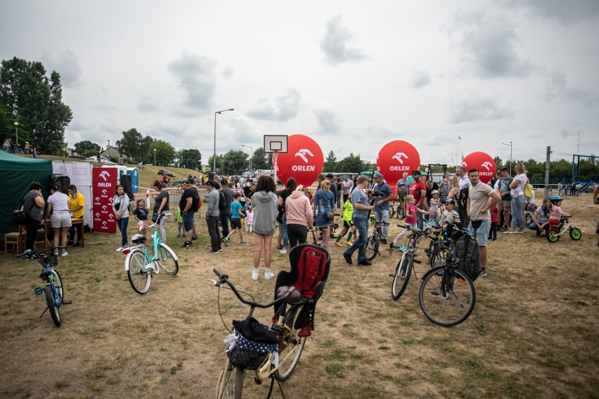 Dzieci na rowery - to rekreacyjno-sportowe wydarzenie odbyło się w Ostrołęce 18.06.2023. Nowe zdjęcia