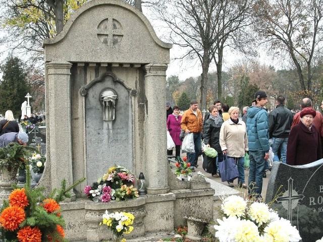 Przeznaczony do renowacji grób rodziny Krueger