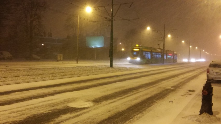 Zawieje i zamiecie śnieżne w stolicy Wielkopolski. W środę...