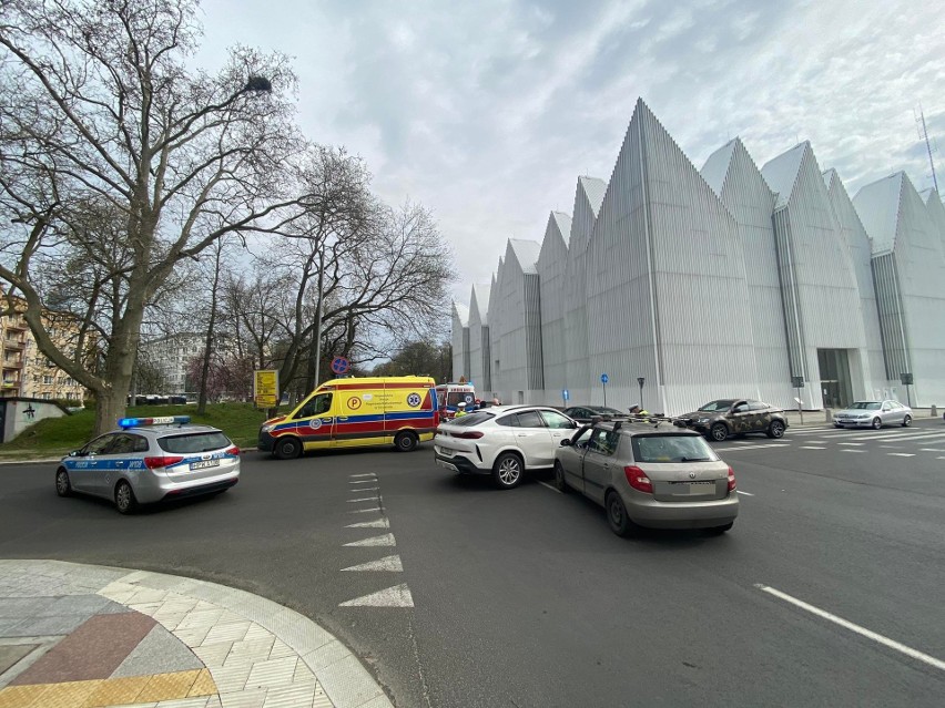 Wypadek w centrum Szczecina. Korki koło filharmonii