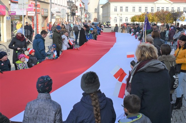 W ramach obchodów Święta Niepodległości w Oświęcimiu jest szereg wydarzeń i akcja "Wywieś flagę"