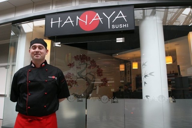 Kamil Kozera, właściciel i szef kuchni Hanaya Sushi zaprasza do nowej restauracji, której wystrój nawiązuje do japońskiej stylistyki.