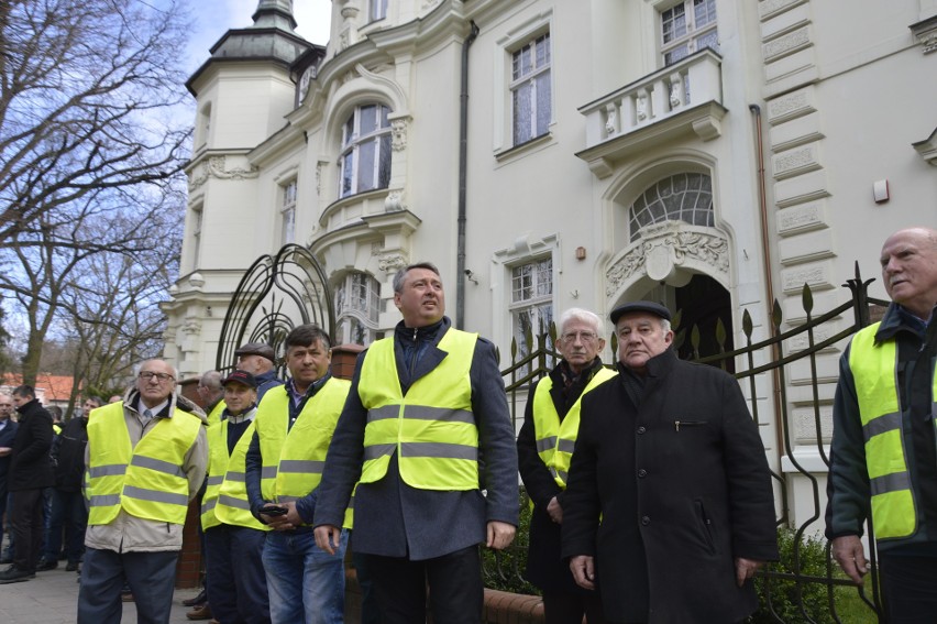 GORZÓW WIELKOPOLSKI: Niedzielna pikieta przeciwko pedofilii...