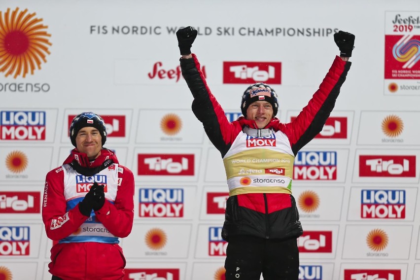 Dawid Kubacki i Kamik Stoch na podium