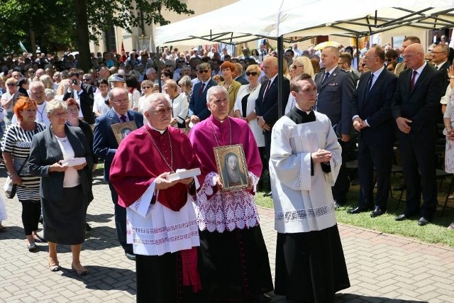 Diecezjalne dożynki z Rokitna. Archiwalne zdjęcia.