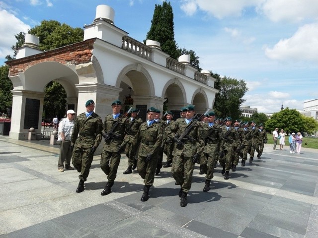 To był debiut żołnierzy "Błękitnej Brygady" w Warszawie.