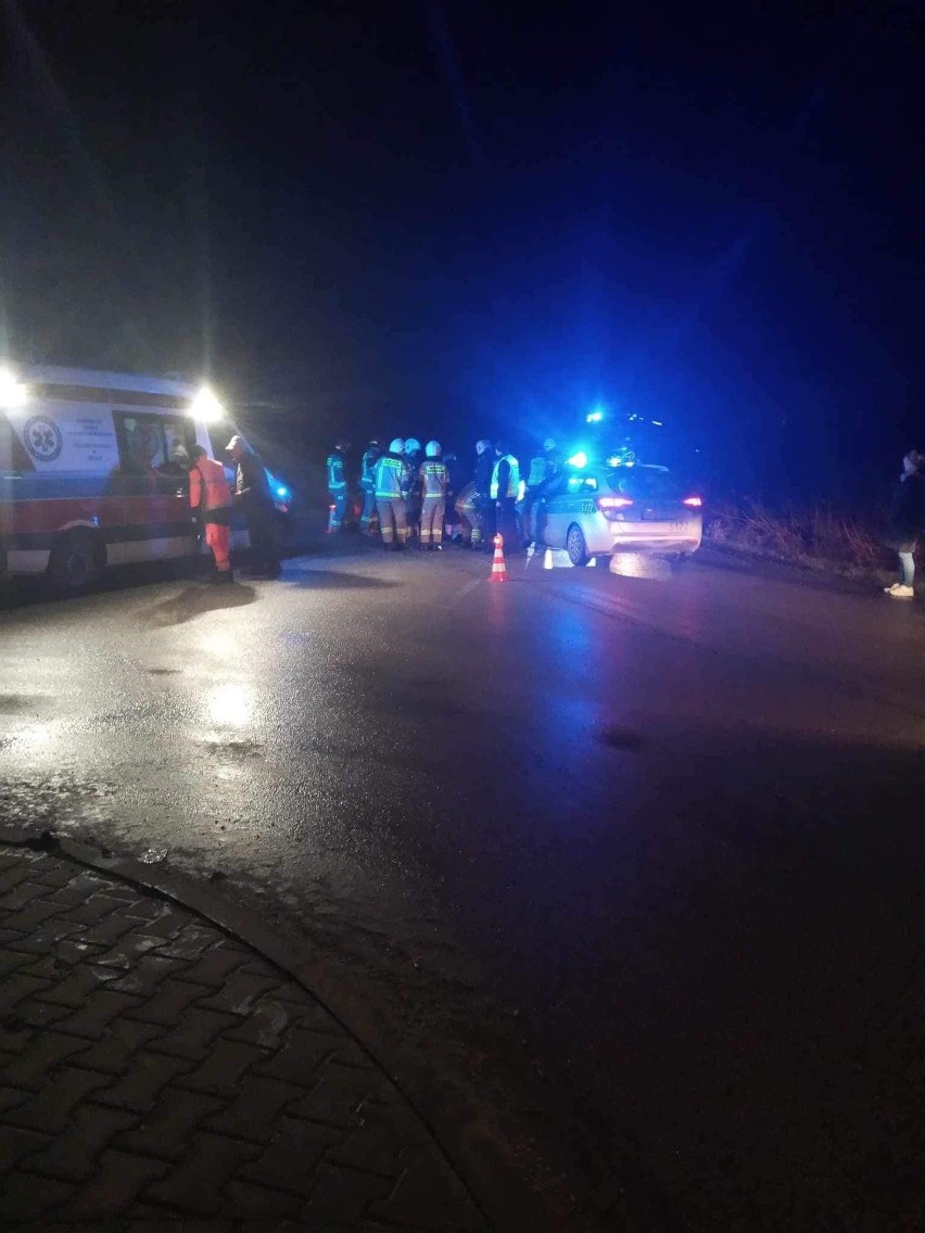 Zderzenie dwóch samochodów w Solcu-Zdroju. Ranne trzy osoby