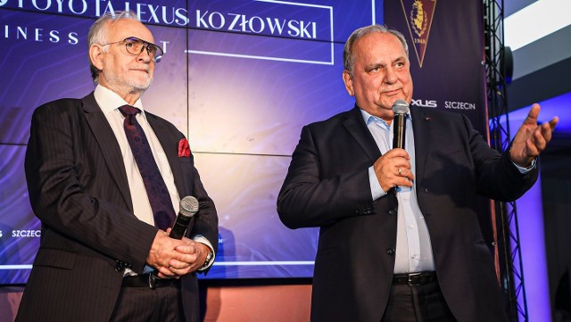 Prezes Pogoni Jarosław Mroczek (z prawej) i Jan Kozłowski, nowy członek rady nadzorczej klubu.