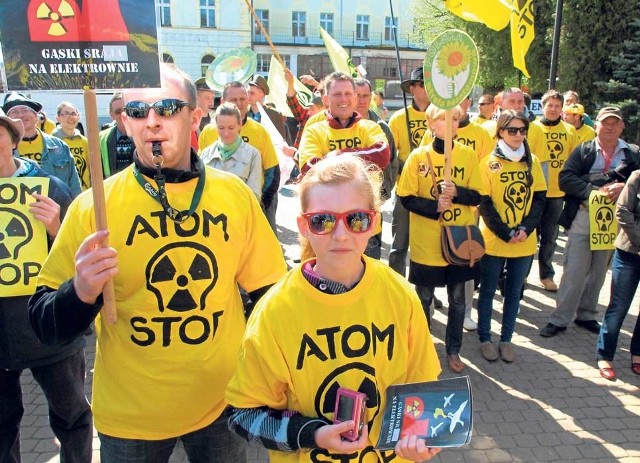 Przeciwnicy lokalizacji elektrowni jądrowej w Gąskach przez te ponad trzy lata, odkąd ta lokalizacja jest brana pod uwagę, zorganizowali wiele akcji protestacyjnych, pikiet i marszów