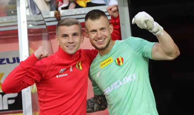 Wielka radość po meczu - Adrian Danek i Konrad Forenc