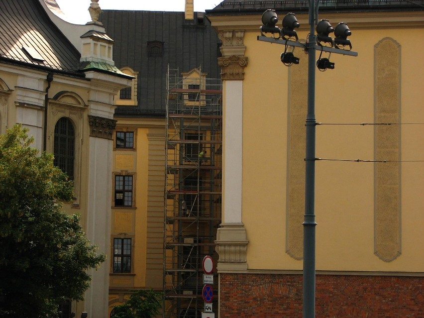 Windą będą się poruszać wszyscy pracownicy i studenci, ale...