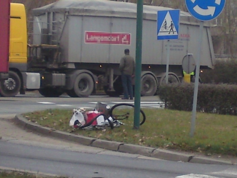 Tir potrącił rowerzystkę w Oleśnie