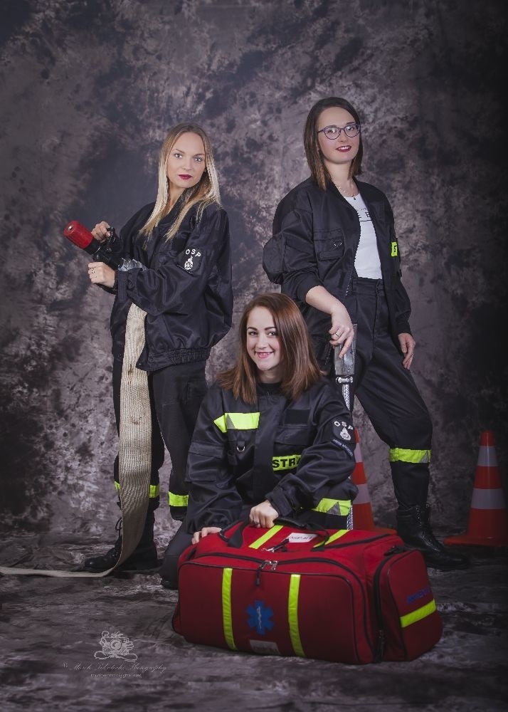 Dziewczyny z OSP Padew Narodowa wzięły udział w sesji...