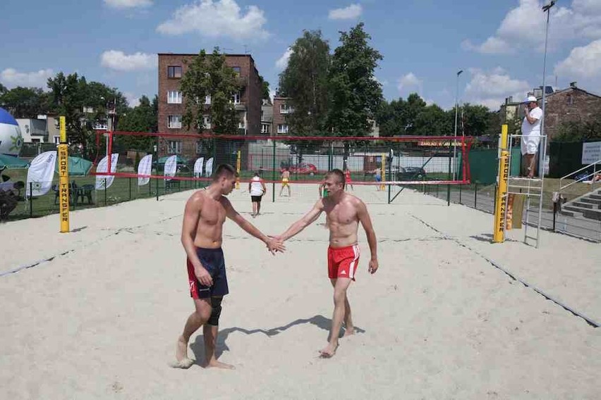 Siatkówka plażowa na stadionie Czarnych Sosnowiec