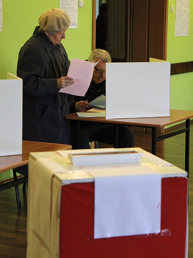 Według nieoficjalnych danych w gminie Grudziądz odbędzie się druga tura wyborów. Rozstrzygnięcie pomiędzy Sławomirem Piernickim i Andrzejem Rodziewiczem.