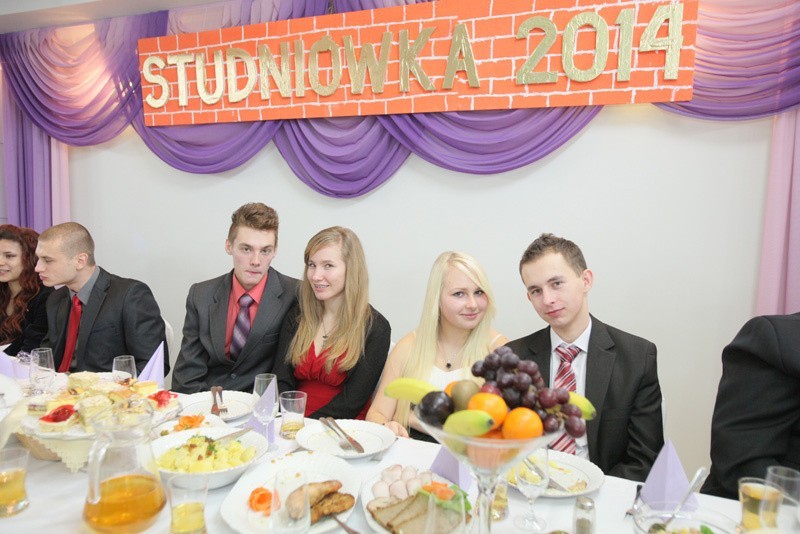 Studniówka ZSP 15 w Aleksandrowie [film, zdjęcia]. Studniówki 2014. Pierwsze studniówki 2014 w Łodz