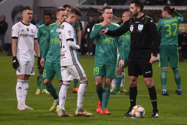 Sebastian Szymański w meczu Legia - Śląsk