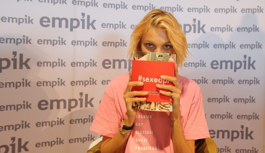 Anja Rubik napisała książkę o seksie i miłości