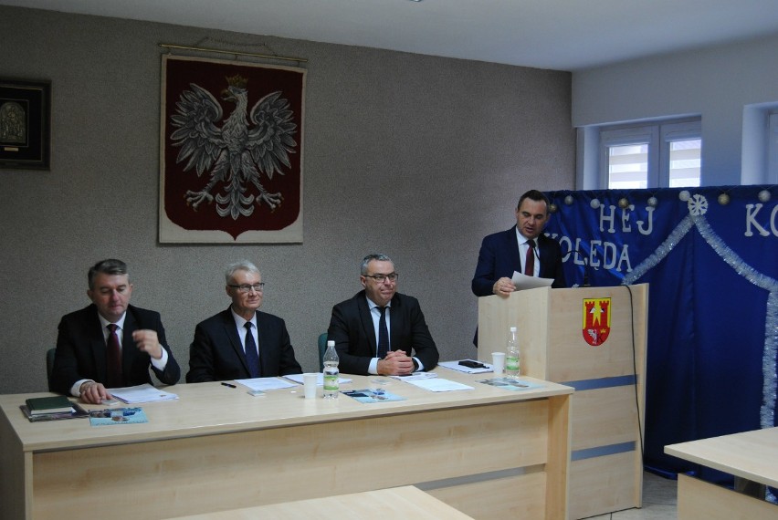 Włoszczowscy radni podczas sesji zdecydowali o budżecie gminy Włoszczowa na 2020 rok (ZDJĘCIA)