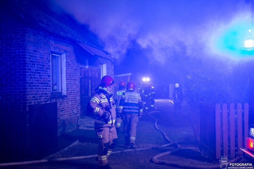 Potężny pożar w Grębowie! Spłonęły dwa domy mieszkalne (ZDJĘCIA)