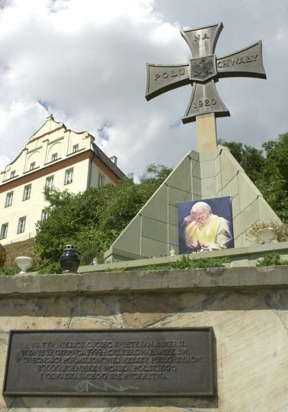 Czy mniej więcej w tym miejscu stanie pomnik Papieża? Burmistrz Sandomierza póki co oficjalnie niczego nie potwierdza.