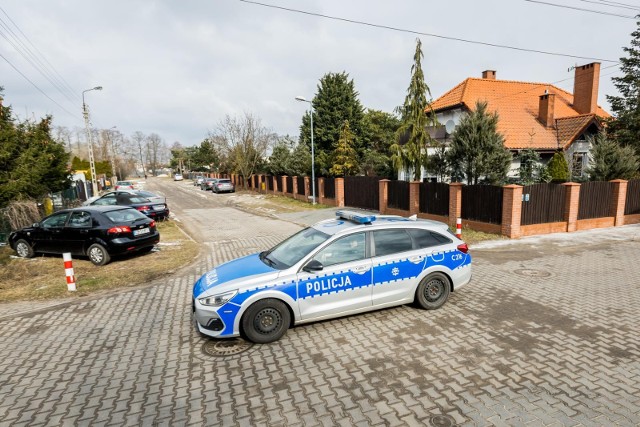 Czytelniczka zwraca uwagę, że po zmianie przepisów na ul. Cmentarnej zmieniły się zasady pierwszeństwa.