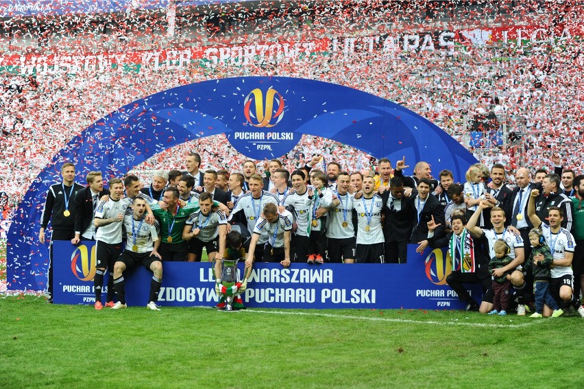 Legia Warszawa pokonała w finale Lecha Poznań na Stadionie...