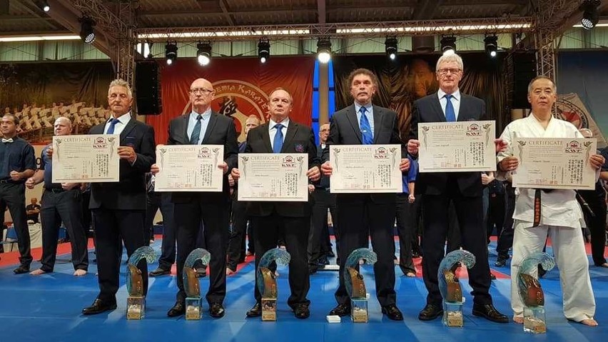 Pięć medali dla Klubu Kyokushin YMCA Kraków i 9. dan dla Andrzeja Drewniaka 
